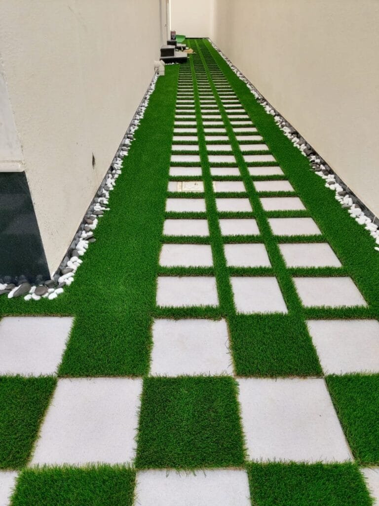 العشب الصناعي بالرياض